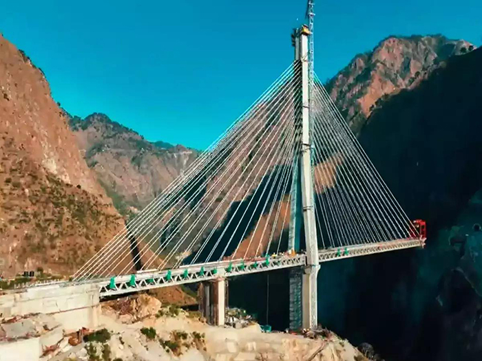 Estructura de acero del puente Anji Khad